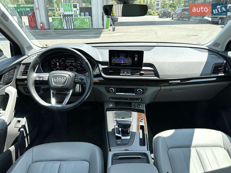 Внедорожник / Кроссовер Audi Q5 2019 в Одессе