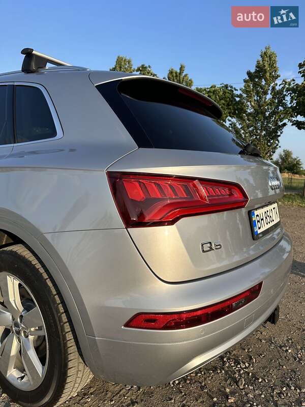 Позашляховик / Кросовер Audi Q5 2019 в Одесі