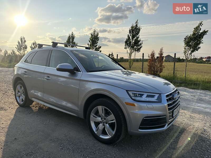 Позашляховик / Кросовер Audi Q5 2019 в Одесі