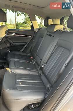 Внедорожник / Кроссовер Audi Q5 2019 в 