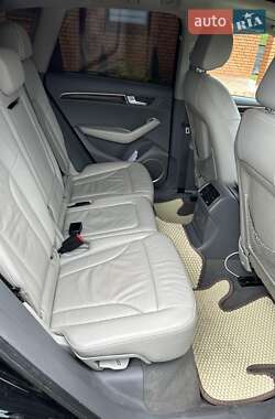 Внедорожник / Кроссовер Audi Q5 2011 в 