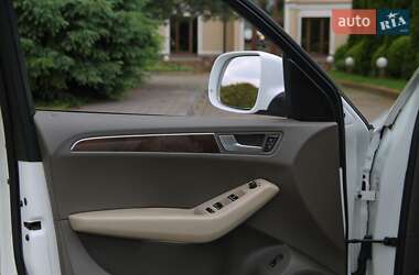 Внедорожник / Кроссовер Audi Q5 2010 в 
