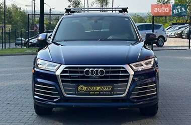 Внедорожник / Кроссовер Audi Q5 2017 в 