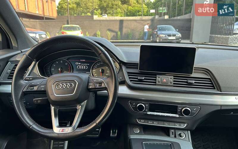 Внедорожник / Кроссовер Audi Q5 2017 в Черновцах