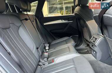 Внедорожник / Кроссовер Audi Q5 2017 в 