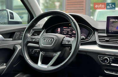Внедорожник / Кроссовер Audi Q5 2018 в 