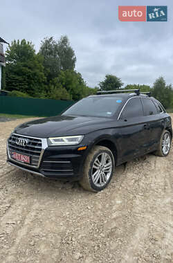 Внедорожник / Кроссовер Audi Q5 2018 в 