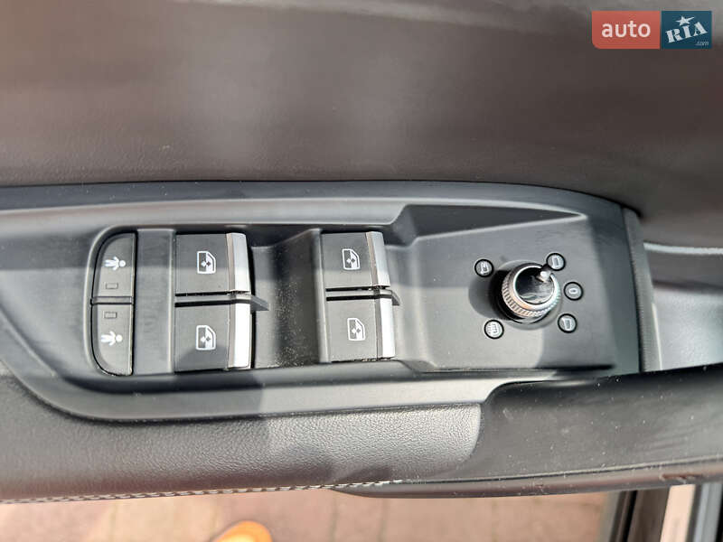 Внедорожник / Кроссовер Audi Q5 2021 в Стрые