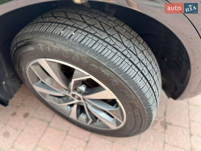 Внедорожник / Кроссовер Audi Q5 2021 в Стрые