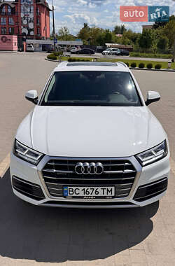 Внедорожник / Кроссовер Audi Q5 2018 в 