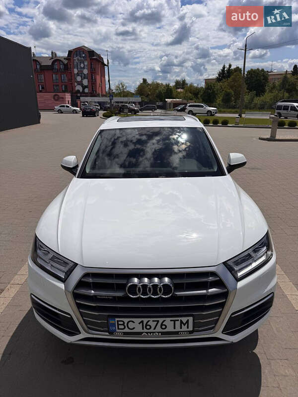 Позашляховик / Кросовер Audi Q5 2018 в Дрогобичі