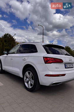 Внедорожник / Кроссовер Audi Q5 2018 в 