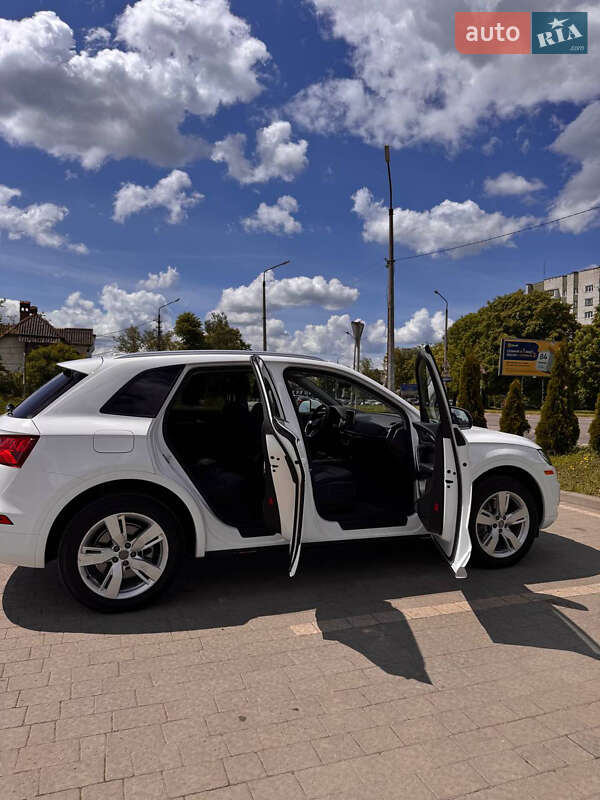 Позашляховик / Кросовер Audi Q5 2018 в Дрогобичі