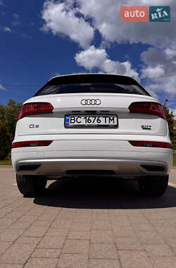 Внедорожник / Кроссовер Audi Q5 2018 в 