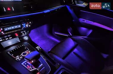 Позашляховик / Кросовер Audi Q5 2018 в 