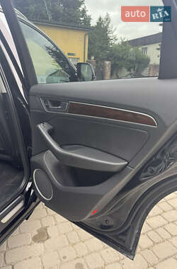 Внедорожник / Кроссовер Audi Q5 2015 в 