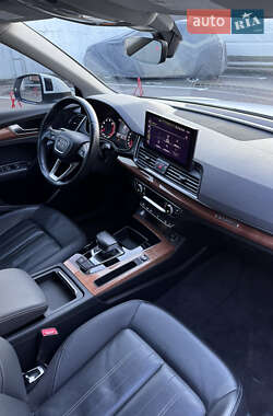 Внедорожник / Кроссовер Audi Q5 2020 в 