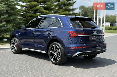 Внедорожник / Кроссовер Audi Q5 2023 в 