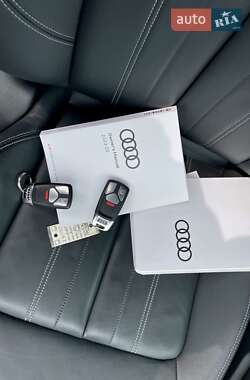Внедорожник / Кроссовер Audi Q5 2022 в 