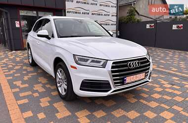 Внедорожник / Кроссовер Audi Q5 2018 в 