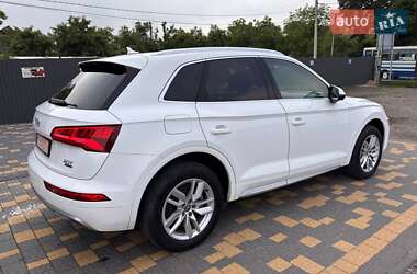 Внедорожник / Кроссовер Audi Q5 2018 в 