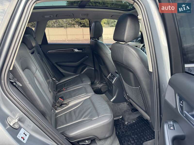 Внедорожник / Кроссовер Audi Q5 2012 в Луцке