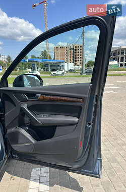 Внедорожник / Кроссовер Audi Q5 2018 в 