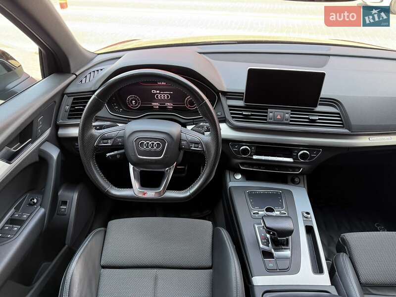 Позашляховик / Кросовер Audi Q5 2017 в Львові