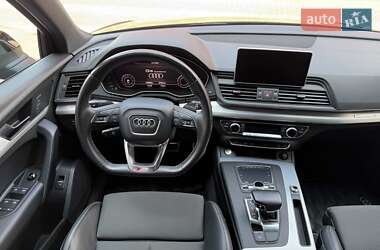 Внедорожник / Кроссовер Audi Q5 2017 в 