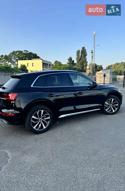 Внедорожник / Кроссовер Audi Q5 2021 в 