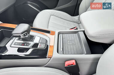Внедорожник / Кроссовер Audi Q5 2021 в 