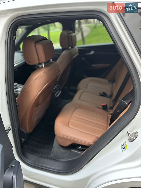 Внедорожник / Кроссовер Audi Q5 2021 в Броварах