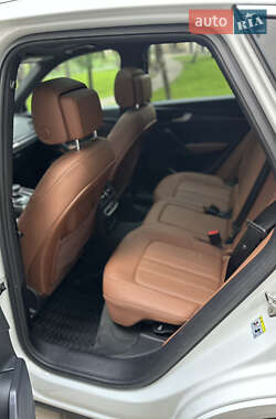 Внедорожник / Кроссовер Audi Q5 2021 в 