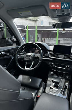 Внедорожник / Кроссовер Audi Q5 2019 в 