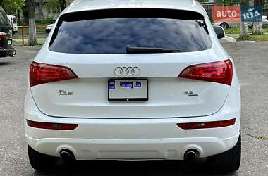 Внедорожник / Кроссовер Audi Q5 2009 в 
