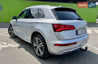 Внедорожник / Кроссовер Audi Q5 2018 в 
