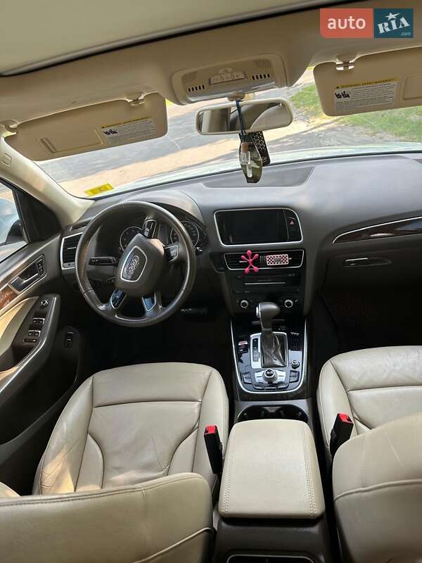 Внедорожник / Кроссовер Audi Q5 2015 в Самборе