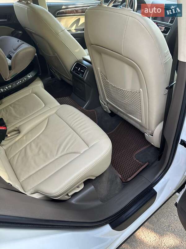 Внедорожник / Кроссовер Audi Q5 2015 в Самборе