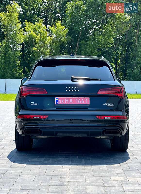 Позашляховик / Кросовер Audi Q5 2021 в Луцьку