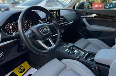 Внедорожник / Кроссовер Audi Q5 2017 в 