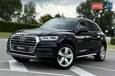 Внедорожник / Кроссовер Audi Q5 2018 в 