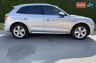 Внедорожник / Кроссовер Audi Q5 2018 в 
