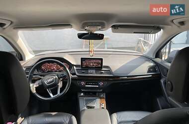 Внедорожник / Кроссовер Audi Q5 2018 в 