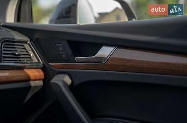 Внедорожник / Кроссовер Audi Q5 2021 в 