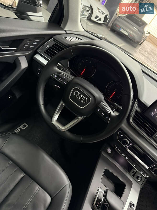 Внедорожник / Кроссовер Audi Q5 2021 в Одессе