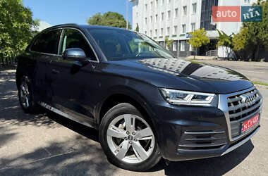 Внедорожник / Кроссовер Audi Q5 2019 в 