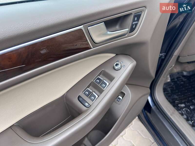 Внедорожник / Кроссовер Audi Q5 2015 в Нововолынске