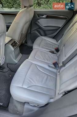 Внедорожник / Кроссовер Audi Q5 2015 в 
