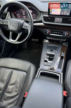 Внедорожник / Кроссовер Audi Q5 2018 в 