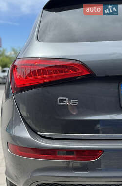Внедорожник / Кроссовер Audi Q5 2015 в 
